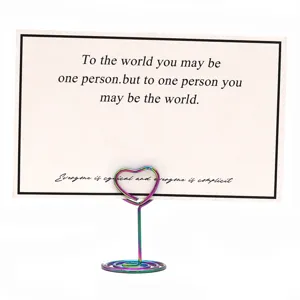 Porte-carte memo coeur en metal arc-en-ciel photo clip support de table decoration.