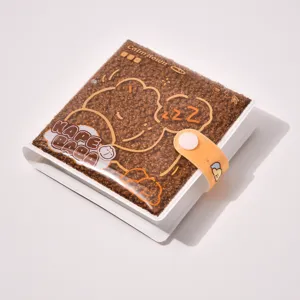 Détail de carnet classeur PVC mignon motif capybara duveteux pour cartes photo et papeterie.