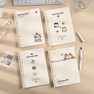 Set di quaderni a spirale A5 carini con illustrazioni di gatti soffici per studenti.