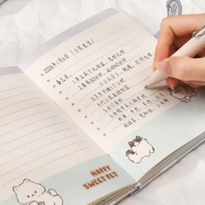 Süßes Cartoon Notizbuch für Studenten mit Memoseiten, Pastell Design und handige Magneetsluiting.