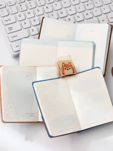 Conjunto de mini cuadernos de bolsillo portátiles con bonitas cubiertas para notas diarias.