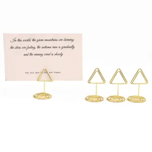 Soporte de memo de metal dorado con forma de triángulo para escritorio y tarjeta visita.