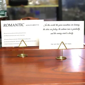 Clip de memo de metal triangular dorado soporte para foto de escritorio y nota