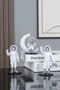 Ensemble de figurines d'astronaute créatives pour bureau et décoration cadeau d'anniversaire.