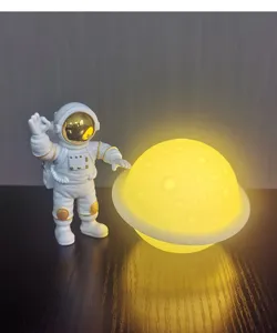 Luz nocturna astronauta planeta lámpara luna creativa decoración hombre espacial mesilla