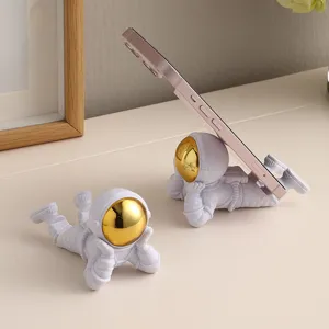 Mignon support de téléphone astronaute ornement en résine de bureau cadeau créatif pour décor