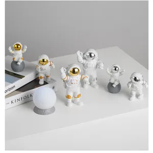 Kreatives Astronauten Figuren Set Harz Raumfahrer Tisch Ornamente Heimdekor Geschenke