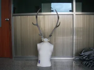 Grote kunststof hertenantenne imitatie kerstdecoratie etalagepop display rekwisiet voor feest