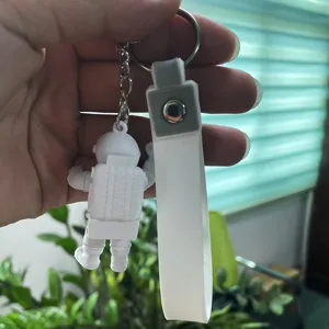 Schattige witte astronaut sleutelhanger van zacht rubber spaceman tas hanger auto sleutel