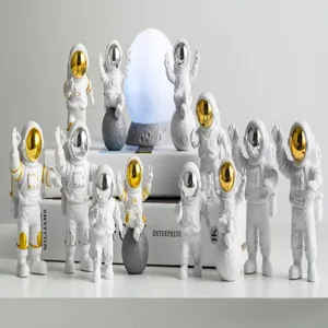 Creatieve astronaut beeldjes set met gloeiende maan lamp voor kinderkamer en bureau decoratie.