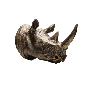 Europese hars neushoorn hoofd wandbevestiging, vintage bronzen dierlijke sculptuur voor thuis.