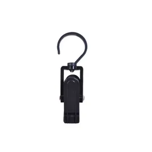 Gancho giratorio de plástico negro, pinza portátil para colgar toallas de baño y cocina.