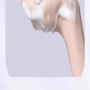 Foaming net accessory detail showing rich white lather for daily hand and body cleaning use.