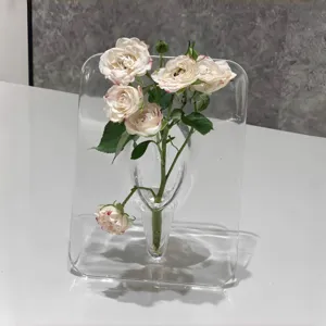 Klarer Acryl Bilderrahmen Vase mit künstlichen Rosen Blumen für moderne Heim Hotel Deko.