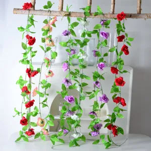 Guirnalda de vid de flores de rosas artificiales de seda para decoración de pared y techo
