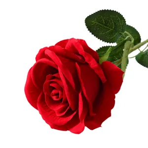 Seule grande fleur de rose artificielle en velours rouge pour décoration de mariage à la maison