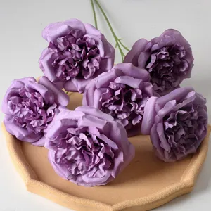 Fleurs artificielles de roses Austin violettes pour décoration de maison et accessoires photo.