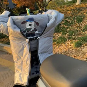 Cubierta a prueba de viento para vehiculo electrico invierno calida con lindo perro de dibujos.