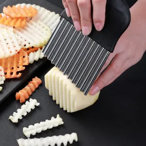 Coltello Ondeggiato in Acciaio Inossidabile Affetta Patate Tritatutto con Manico Ergonomico per Utensile da Taglio Patatine Frit