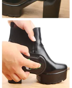 Portable leather shoe shine sponge applicator for quick daily care and cleaning polish tool