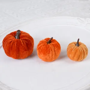 Ornements de citrouilles floquées simulées pour la décoration de fête Halloween Thanksgiving