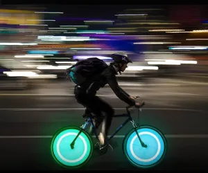 Kleurrijke LED fiets wiel lampen en banden spaak verlichting voor veilig nacht fietsen