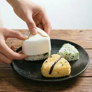 Moule à Boules de Riz pour Sushi Triangle Japonais DIY Enfants Fabrication de Nourriture Outil de Cuisine Ménage Fabricant de Boules de Riz