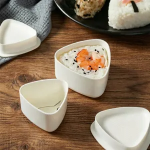 Ensemble de moules à boules de riz sushi triangle japonais outil de cuisine DIY vue principale