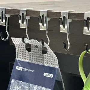 Robuste Schreibtischhaken aus Metall mit Gummikappen für Schultaschen und Rucksäcke