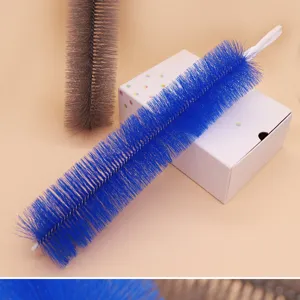 Larga cepillo de limpieza azul para ventilador eléctrico con mango blanco y caja.