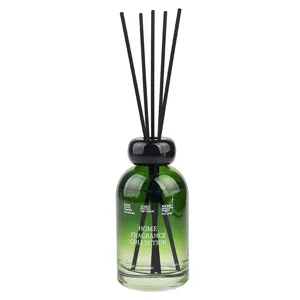 220ml große Glas-Duftstäbchen Flasche mit schwarzen Stäben für die Raum-Aromatherapie.