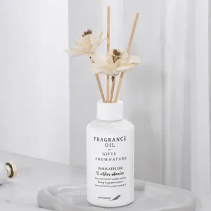 Bouteille de Diffuseur de Roseaux en Céramique Blanche Style Ins avec Fleur de Sola Huile Essentielle d'Aromathérapie Décoration de Salon à Domicile