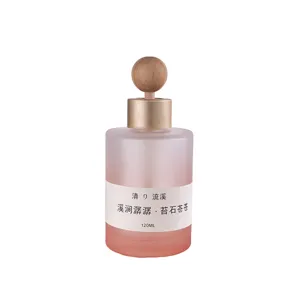 Car aromatherapy diffuser bottle, 120ml frosted gradient glass with wooden ball cap.