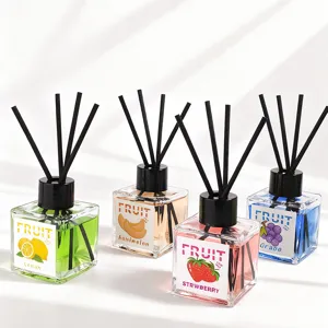 50ml Dopamin farbige Duftstäbchen Set mit süßen Frucht Etiketten und schwarzen Stäbchen.