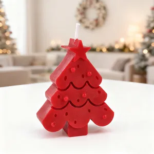 Rote weihnachtsbaumförmige Duftkerze mit Stern für Weihnachtsgeschenk Festtagsdekoration