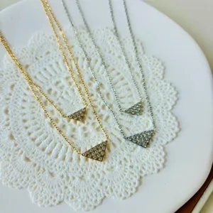 Exquisite Titanstahl Doppelschicht CNC Zirkonia Eingelegt Dreieck Anhänger Halskette Gold Silber Vakuum Beschichtet Geometrischer Schicker Schmuck Für Damen