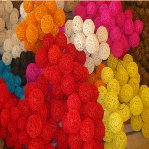 Boules en rotin colorees faites a la main pour l'aromatherapie et decoration de Noel 3cm
