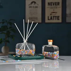 Kreativer Luxus-Rattan-Diffusor Glasflasche mit bunten Steinen für Schlafzimmer-Heimdekoration