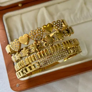Lot de bracelets en acier inoxydable plaqué or 18K avec cœurs et fleurs en cristal