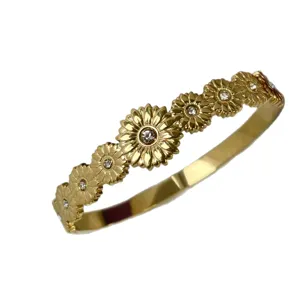 Elegante 18K goudvergulde roestvrijstalen madeliefje armband voor dames met kristallen