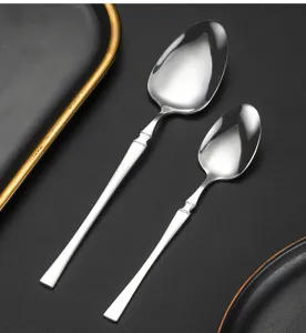 Edelstahl Esslöffel Set, elegantes Wespentaille Design, hochwertiges Besteck Detailansicht.
