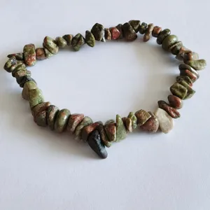 Natural crystal chip stone bracelet, 5-8mm irregular agate elastic bead fashion bracelet.