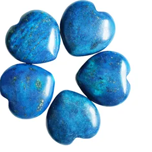 25 mm polierte blaue herzförmige Naturkristallsteine für die Valentinstagsdekoration