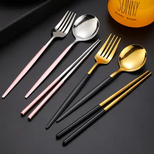 Tragbares Besteckset aus Edelstahl, koreanischer Stil Löffel Gabel und Stäbchen, minimalistisch.