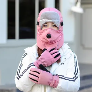 Winter winddichte warme Bombermuetze mit Schutzbrille Gesichtsmaske und dicken Handschuhen.