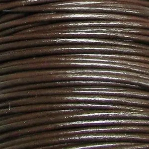 Καφέ στρογγυλό δερμάτινο κορδόνι 1.5mm, ιδανικό για την κατασκευή κοσμημάτων και βραχιόνων.