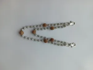 Detailed view of hip hop style wallet chain featuring 12mm sparkling rhinestone beads.