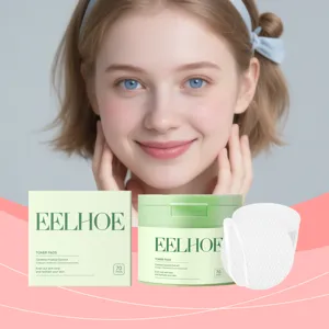 Gedetailleerd overzicht van EELHOE gezichtstoner pads met centella-extract voor huidverzorging.
