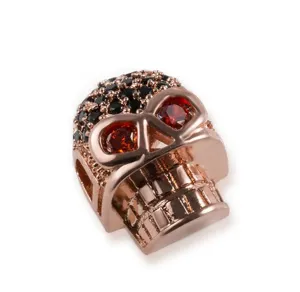 Charm perle crâne en zircon noir et rouge plaqué or rose pour bracelet collier DIY.