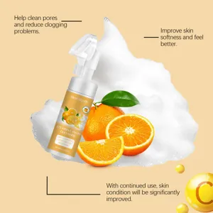 Nettoyant visage en mousse à la vitamine C West Month avec mousse riche pour un soin doux des pores.